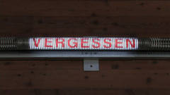 Niemals Vergessen / Lest We Forget