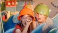 ICH SEHE WAS, WAS DU NICHT SIEHST  /  I SPY WITH MY LITTLE EYE